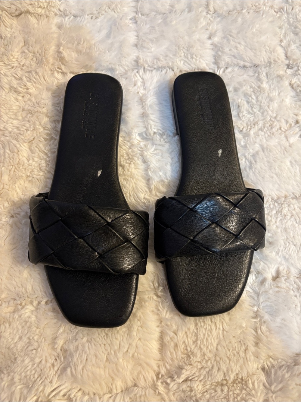 Cushionaire sandals